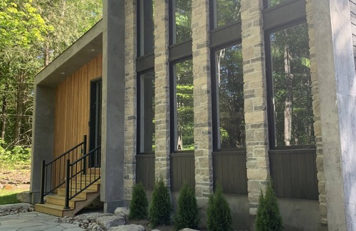 Douro-Dummer House | MCCRACKEN’S MID CENTURY MODERN LUXURY COTTAGE
