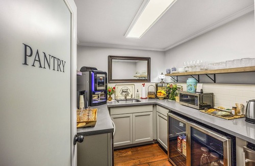 Jacksonville Hotel | McCully House Inn