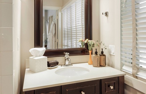 Jacksonville Hotel | McCully House Inn