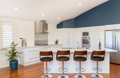 Mollymook Beach House | Mcgrath welcomes you to SeaClusion at Mollymook