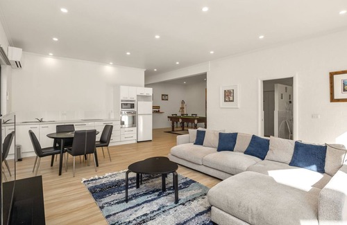 Mollymook Beach House | Mcgrath welcomes you to SeaClusion at Mollymook