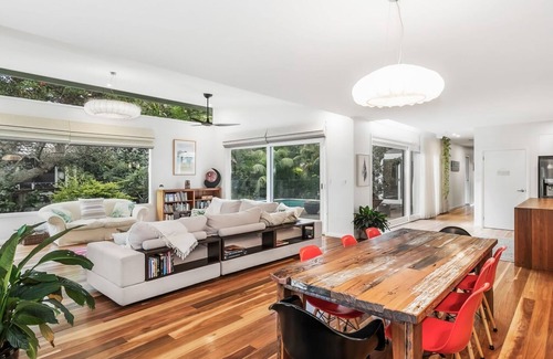 Mollymook House | McGrath welcome's you to Ananda house in Mollymook