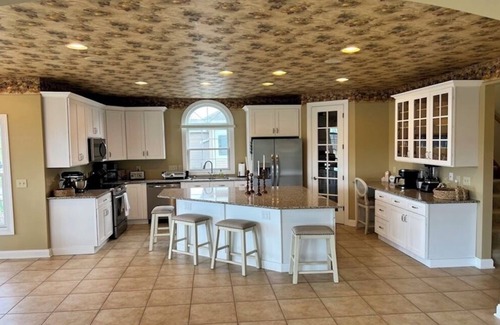 Buford House | McKeever Mansion-9,000 sq ft. Perfect for corporate, families, or special events