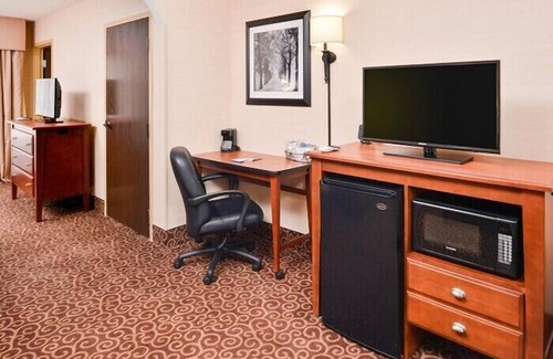 Ross Township Hotel | McKnight Hotel