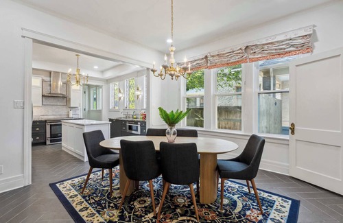 Evergreen House | McLean Manor w/Hot Tub (Main House)