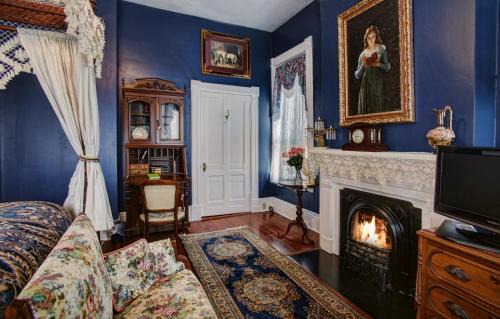 Historic Downtown Savannah Bed & Breakfast | McMillan Inn