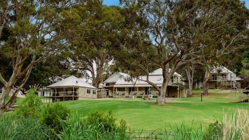 Metung Resort | McMillans of Metung Coastal Resort