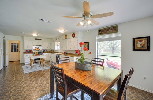 McQueeney House | McQueeney Home w/Grill ~ 10 Mi to New Braunfels