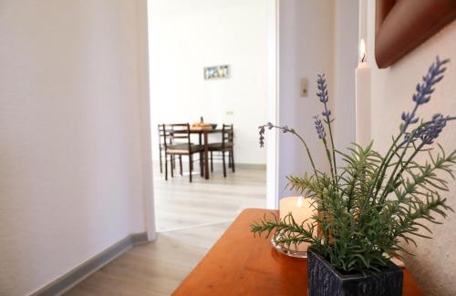 Magdeburg Apartment | MD-8 Kleiststrasse 4 - Zentral nur 5min bis zur Innenstadt - 2Schlafzimmer-Smart TV-Badewanne-Innenhoflage