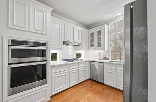 South Central Houston House | ★ MD Anderson, Museum District, Hermann Park