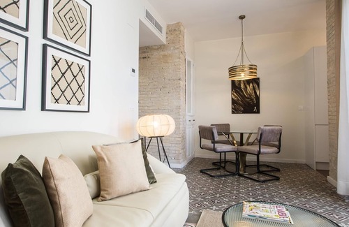 Quatre Carreres Apartment | MD Gravador Jordá 1 Apartment