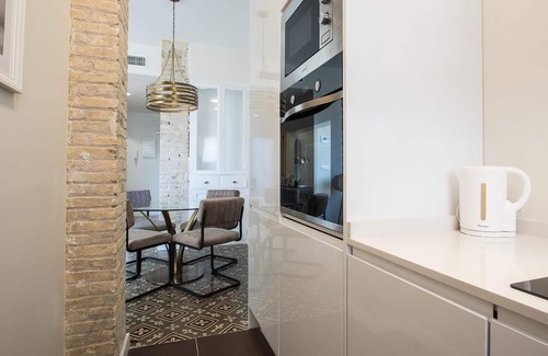 Quatre Carreres Apartment | MD Gravador Jordá 1 Apartment