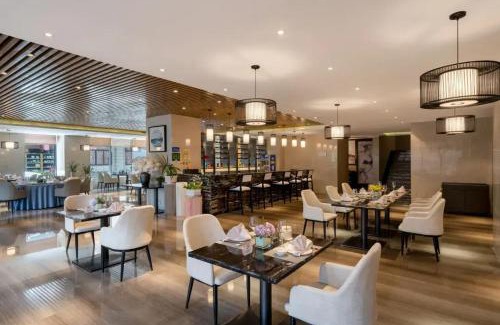 Jiangxia District Hotel | ME Yinhe International Hotel