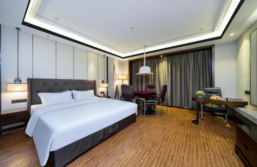 Jiangxia District Hotel | ME Yinhe International Hotel