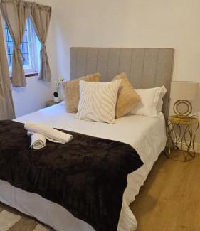Pinelands House | Mead, Pinelands