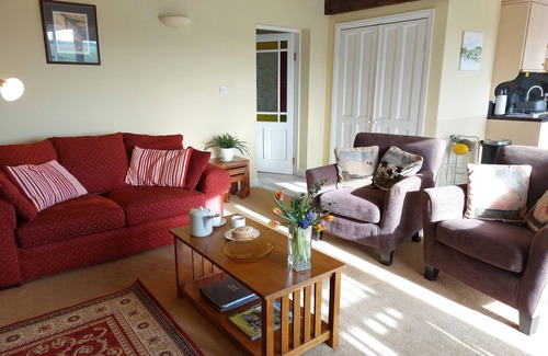 Spennymoor Cottage | Meadow cottage- two bedrooms both ensuite and all on one level.