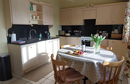 Spennymoor Cottage | Meadow cottage- two bedrooms both ensuite and all on one level.