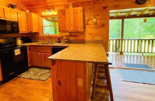 Unaka Cabin | Meadow Creek ★ Remote Workers ★ Family Friendly
