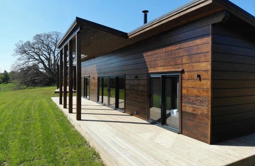 Burstall Cottage | Meadow Valley Lodges - Lodge 1