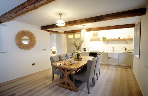 Coolbawn Cottage | Meadow View Farmhouse