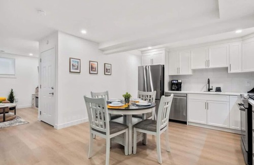 Silverado Apartment | Meadowstone Suite 3BD 3 TVs Near Spruce Meadows