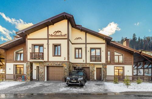 Bukovel Ski Chalet | MEDIANIKOFF