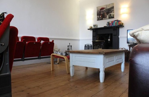 Leominster Apartment | Medieval roots and Harry Potter TownHouse - Hiking near Ludlow