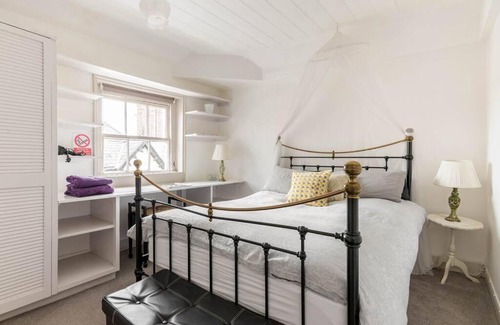 Leominster Apartment | Medieval roots and Harry Potter TownHouse - Hiking near Ludlow