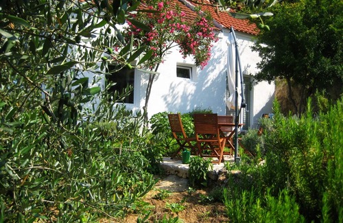 Prvic Luka House | Mediterranean Beach House On Prvic Island Near Šibenik