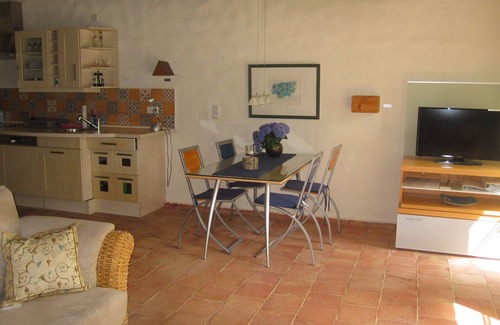 Luhnstedt Apartment | Mediterranean lifestyle in a historic setting