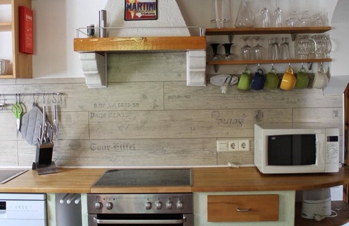 Vogelgrun Apartment | Mediterranean living ambience in a quiet, rural location