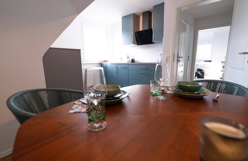 Ulm Apartment | Meerjungfrau: stylish 2-room apartment, central, kitchen, bathroom, living room/bedroom