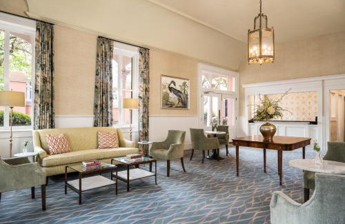Charleston Historic District Hotel | Meeting Street Inn