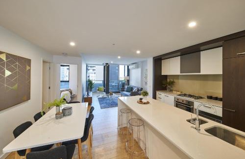 Southbank Apartment | Mega Style Apartments Opus