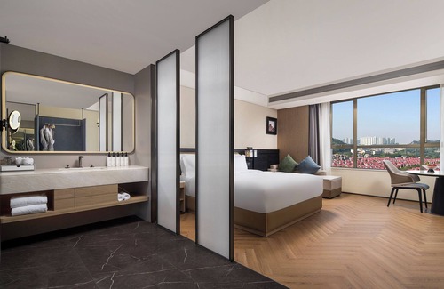Shiqiao Hotel | Mehood Lestie International Hotel Panyu Flagship Branch - Free Shuttle Bus to Canton Fair Complex During Canton Fair Period