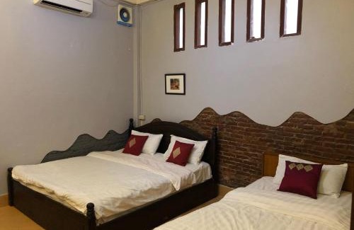 Vientiane House | Mekong Riverside