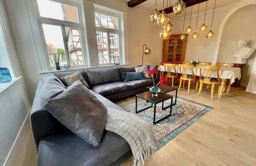 Celle Apartment | MEL&BENS Town Hall Suite | Old Town | Parking Option
