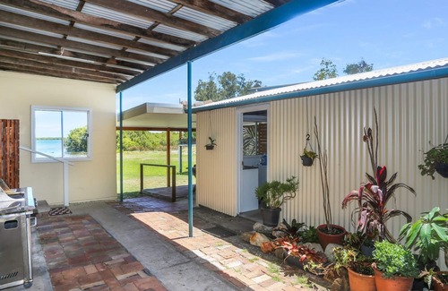 Tea Gardens House | Melaluca - Bayview - Perfect holiday spot