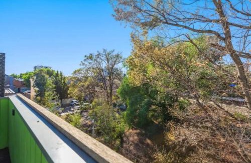Richmond North Apartment | Melbourne getaway in central Richmond