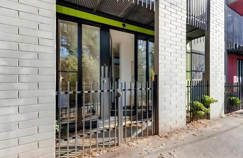Richmond North Apartment | Melbourne getaway in central Richmond