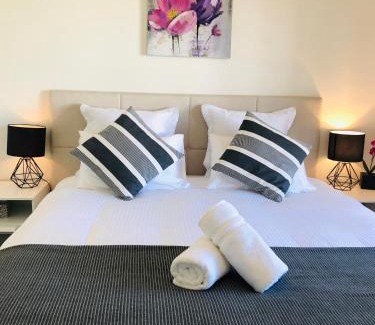 Kensington House | Melbourne Inner City Holiday Home Near CBD & Flemington