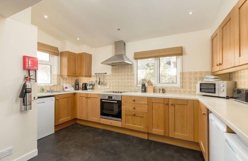 Slate Islands Cottage | Melfort Lodge - a semi-detached cottage that sleeps up to 8 guests