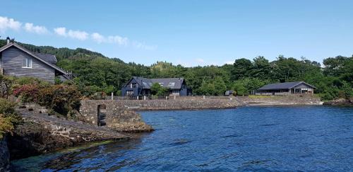 Slate Islands House | Melfort Pier & Harbour Resort