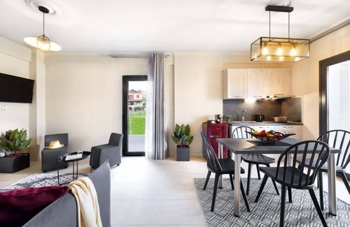 Paliouri House | Melite Luxury Rooms & Apartments