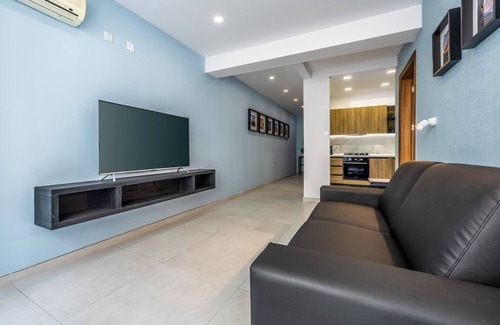 Mellieħa Heights Apartment | Mellieha Bay Vista Suites holiday apartment