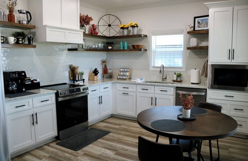 Osceola House | Melt Shop, Steel Bend Guest Houses: Melt Shop