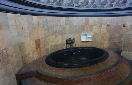 Ungaran Barat Resort | Melva Balemong