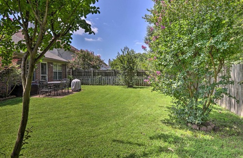 Lakes of Forest Hill House | Memphis House w/Yard 25 Minutes to Beale Street!