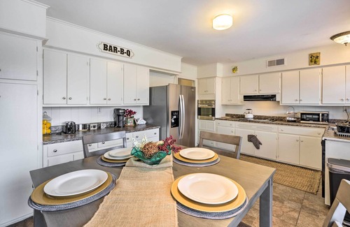 Whitehaven House | Memphis Vacation Rental - 1/2 Mi to Graceland