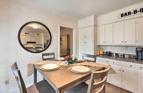 Whitehaven House | Memphis Vacation Rental - 1/2 Mi to Graceland